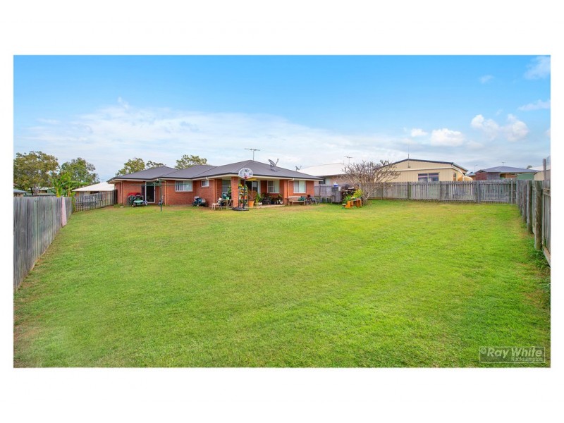 13 Riley Drive, Gracemere QLD 4702