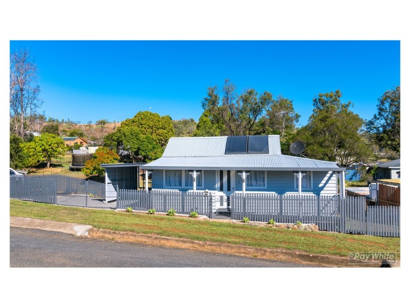 62 Hall Street, Mount Morgan QLD 4714