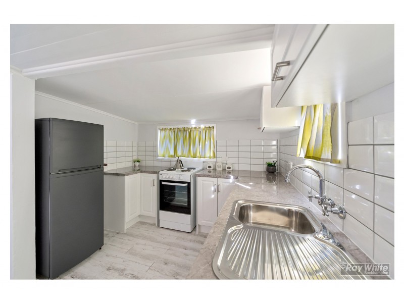 62 Hall Street, Mount Morgan QLD 4714