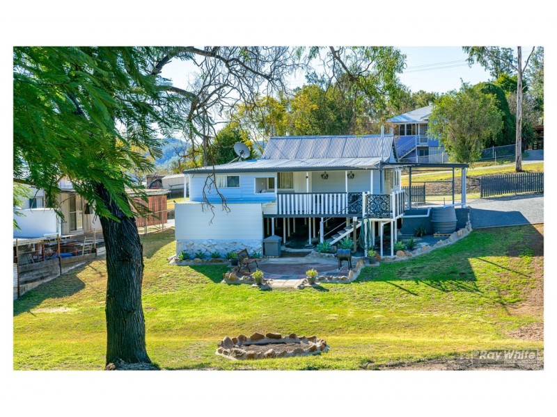 62 Hall Street, Mount Morgan QLD 4714
