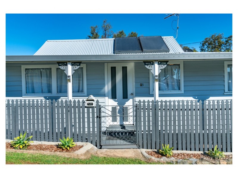 62 Hall Street, Mount Morgan QLD 4714
