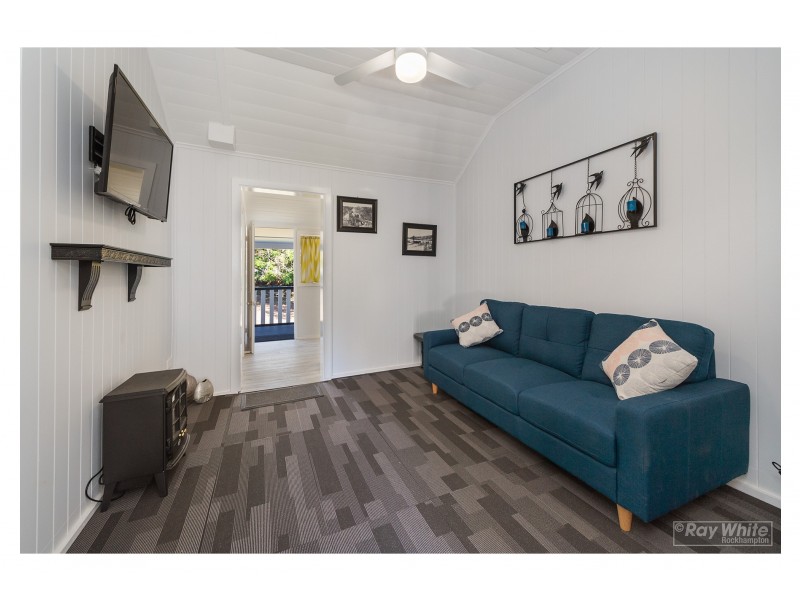 62 Hall Street, Mount Morgan QLD 4714