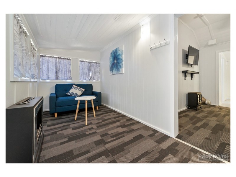 62 Hall Street, Mount Morgan QLD 4714