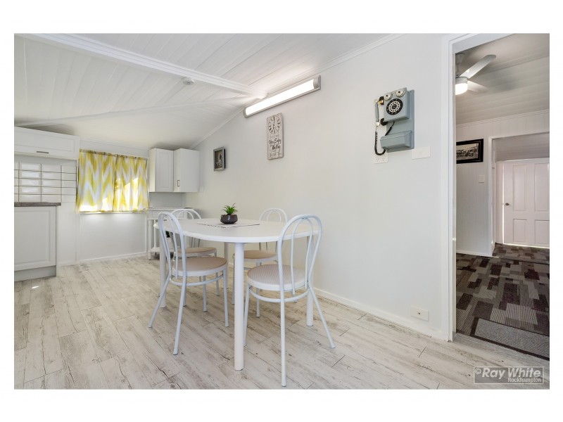 62 Hall Street, Mount Morgan QLD 4714
