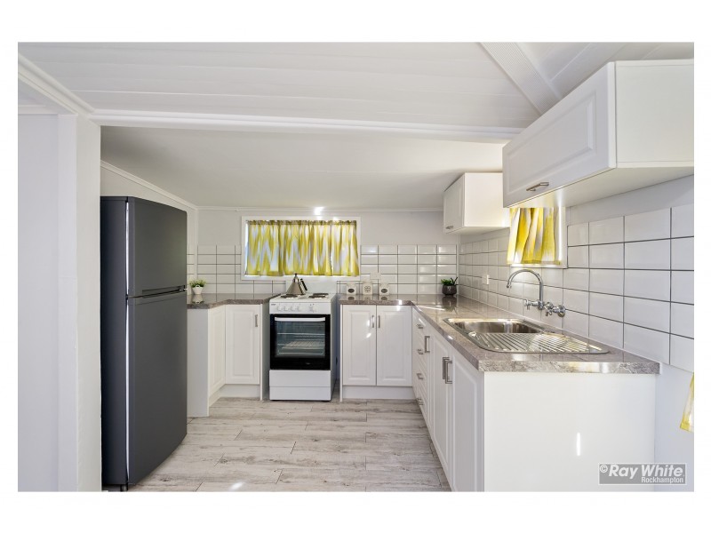 62 Hall Street, Mount Morgan QLD 4714