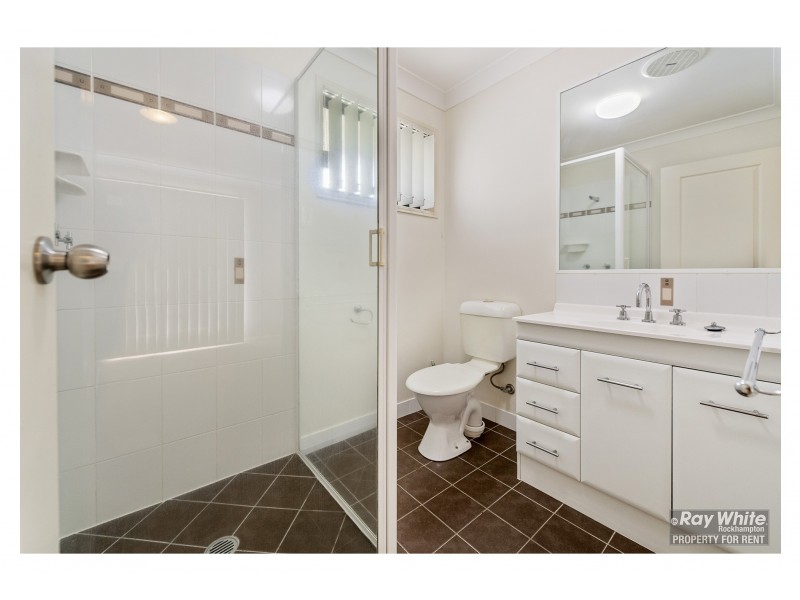22 Seonaid Place, Gracemere QLD 4702