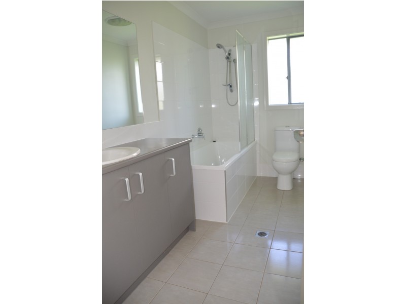 7 Taramoore Road, Gracemere QLD 4702