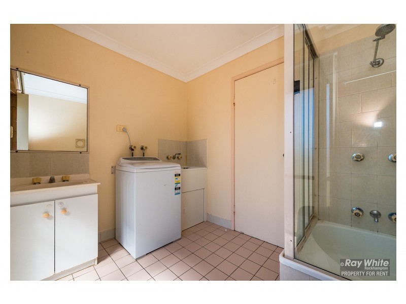 2/7 Johnson Road, Gracemere QLD 4702
