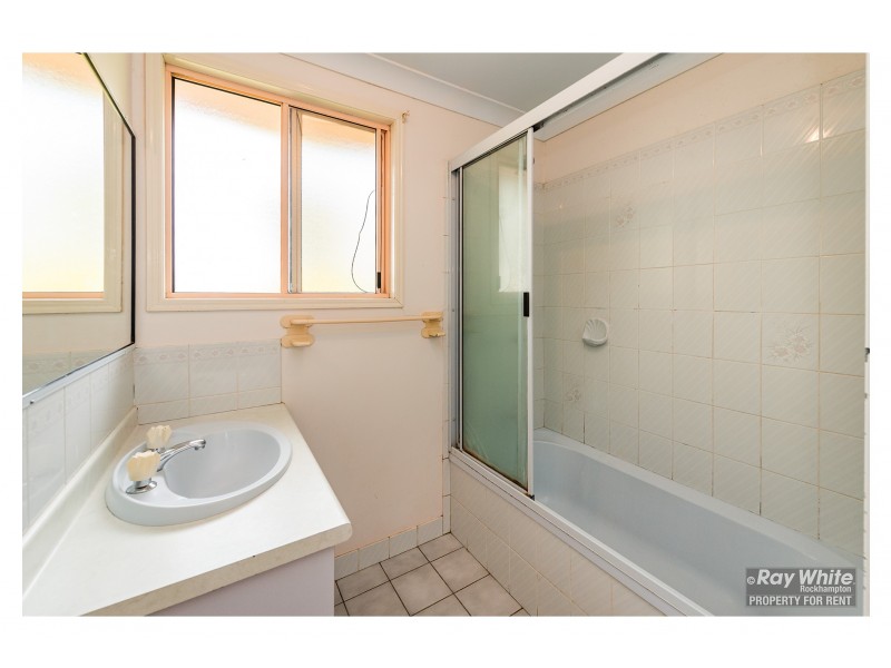 10 Schirmer Close, Gracemere QLD 4702