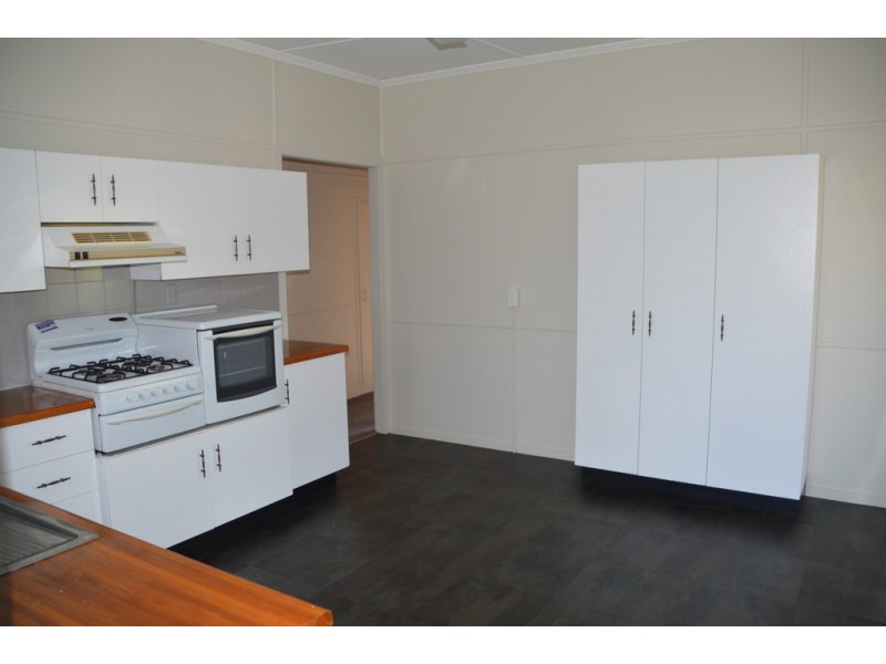 1 Macgregor Street, The Range QLD 4700