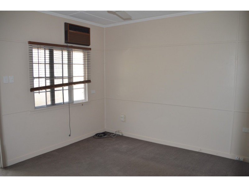 1 Macgregor Street, The Range QLD 4700