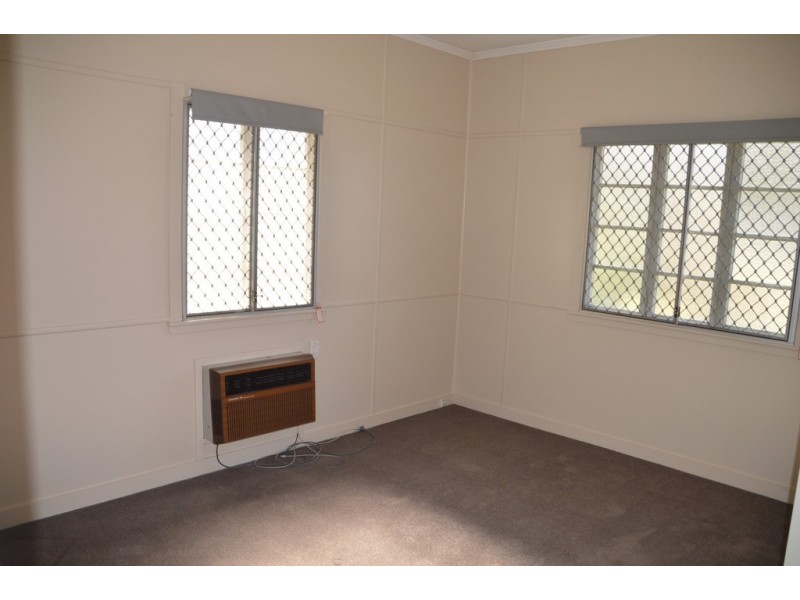 1 Macgregor Street, The Range QLD 4700