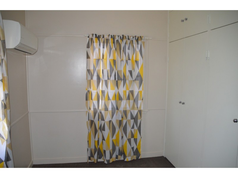 1 Macgregor Street, The Range QLD 4700
