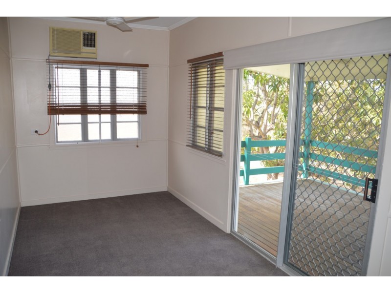1 Macgregor Street, The Range QLD 4700