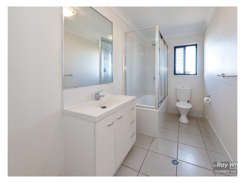 9 Angela Court, Gracemere QLD 4702