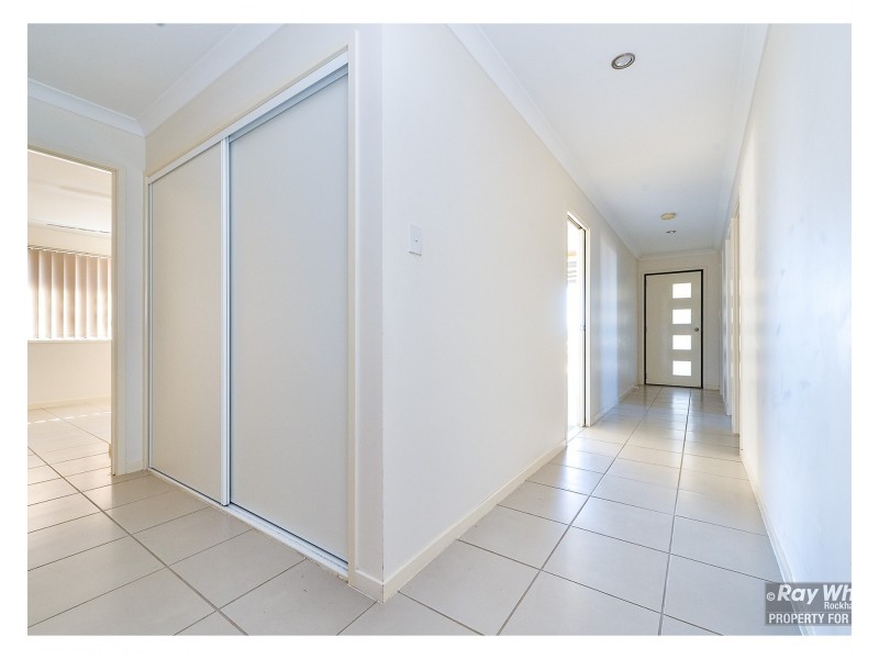 9 Angela Court, Gracemere QLD 4702
