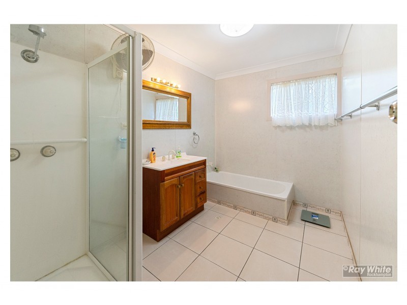 327 Warnock Street, Koongal QLD 4701