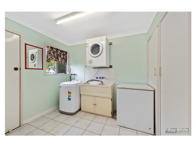 327 Warnock Street, Koongal QLD 4701