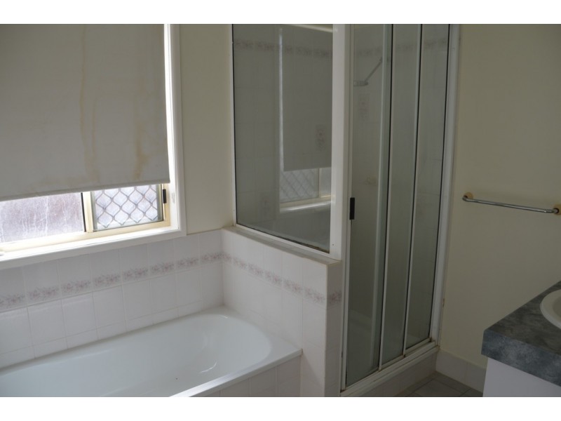 79 Donovan Crescent, Gracemere QLD 4702