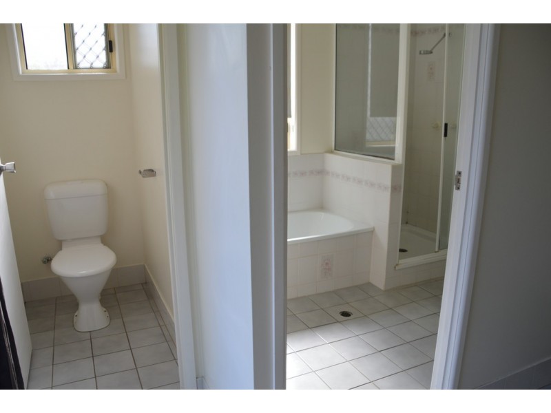 79 Donovan Crescent, Gracemere QLD 4702
