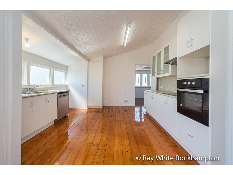 113 Livingstone Street, Berserker QLD 4701