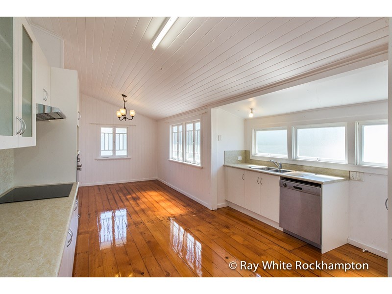 113 Livingstone Street, Berserker QLD 4701