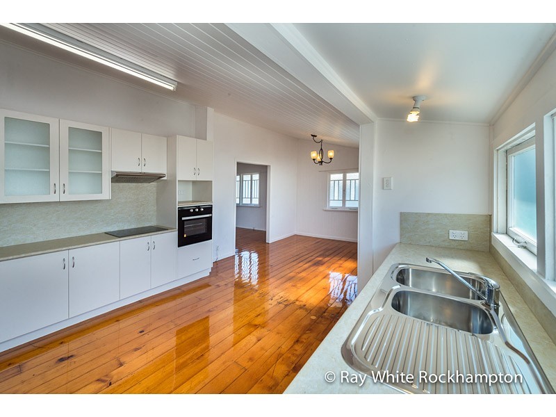 113 Livingstone Street, Berserker QLD 4701