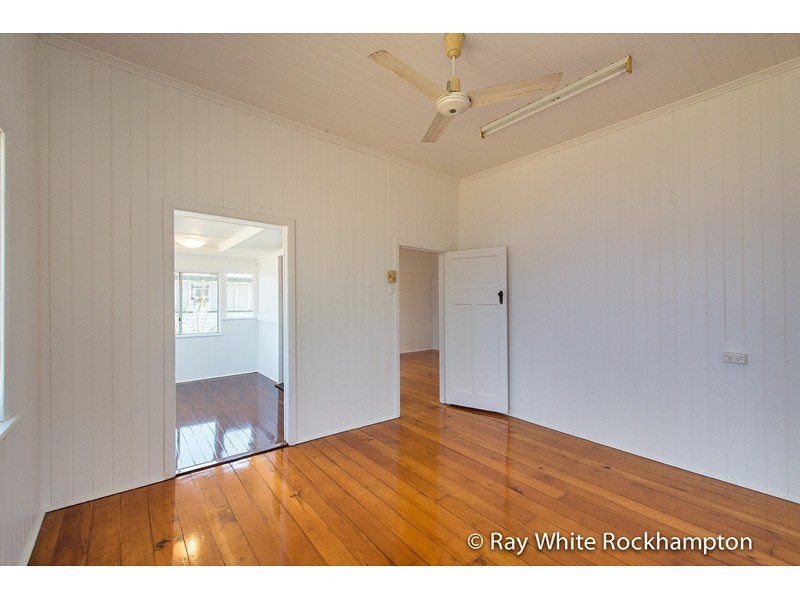 113 Livingstone Street, Berserker QLD 4701