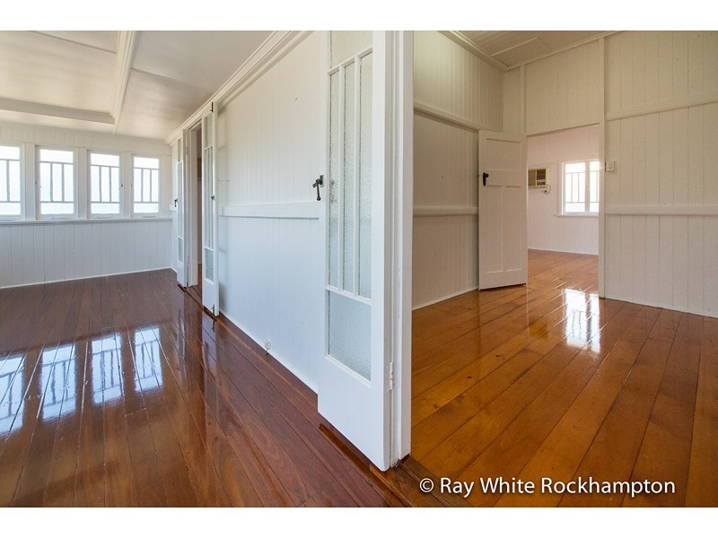 113 Livingstone Street, Berserker QLD 4701
