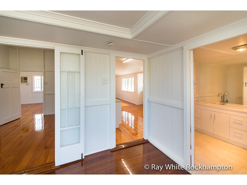 113 Livingstone Street, Berserker QLD 4701
