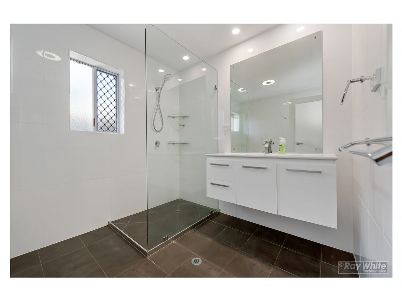 5/223 Denham Street, The Range QLD 4700