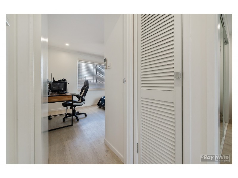 5/223 Denham Street, The Range QLD 4700