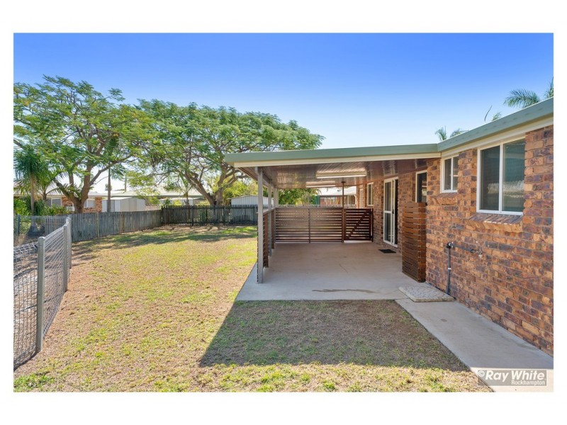 6 Mathias Place, Kawana QLD 4701