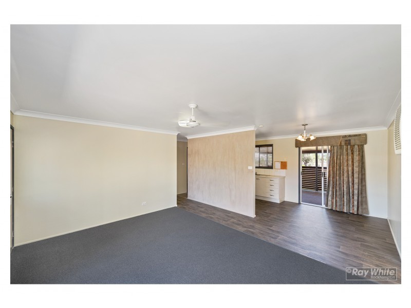 6 Mathias Place, Kawana QLD 4701