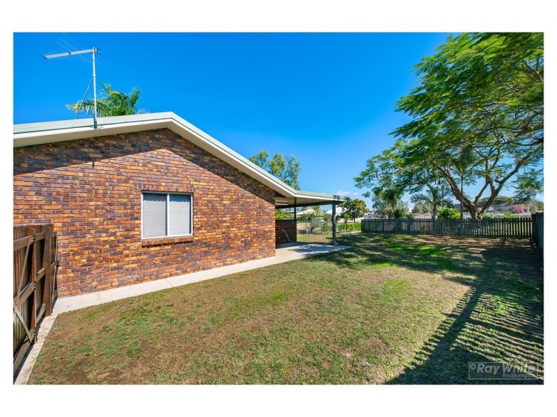 6 Mathias Place, Kawana QLD 4701