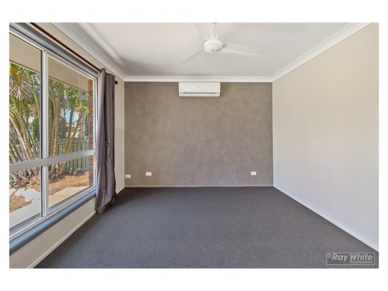 6 Mathias Place, Kawana QLD 4701