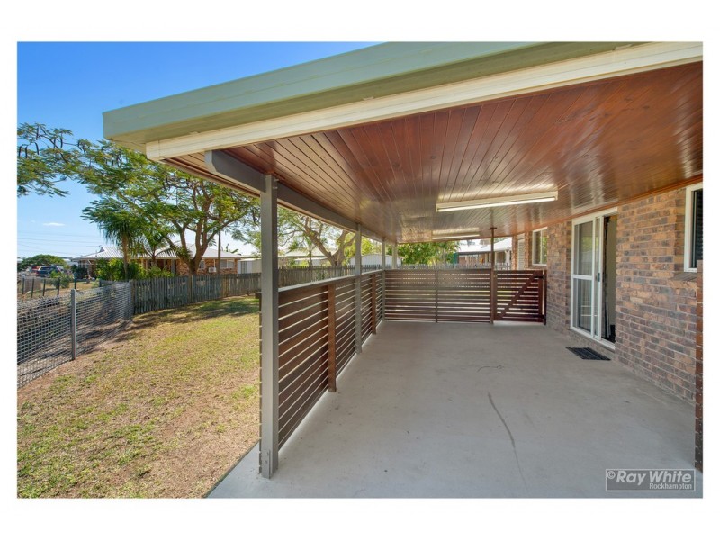 6 Mathias Place, Kawana QLD 4701