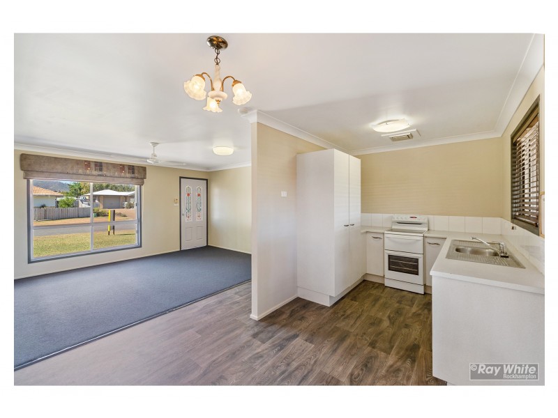 6 Mathias Place, Kawana QLD 4701