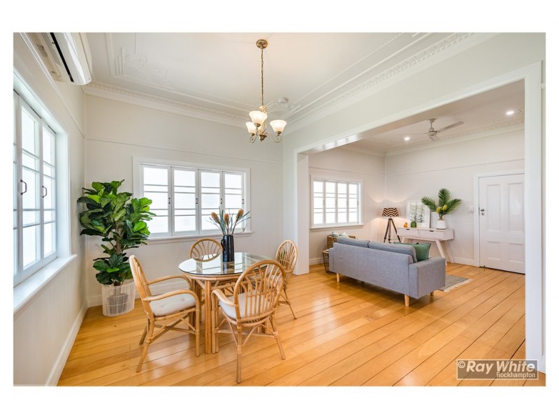 3 Queen Street, The Range QLD 4700