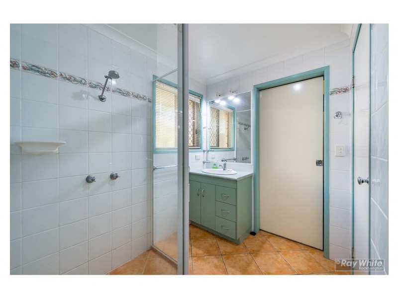 32 Hutchings Street, Gracemere QLD 4702