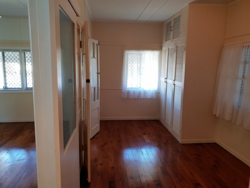 54 Hamilton Avenue, Wandal QLD 4700