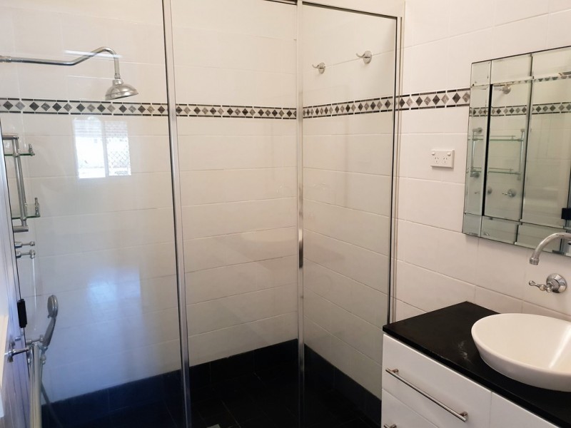 54 Hamilton Avenue, Wandal QLD 4700