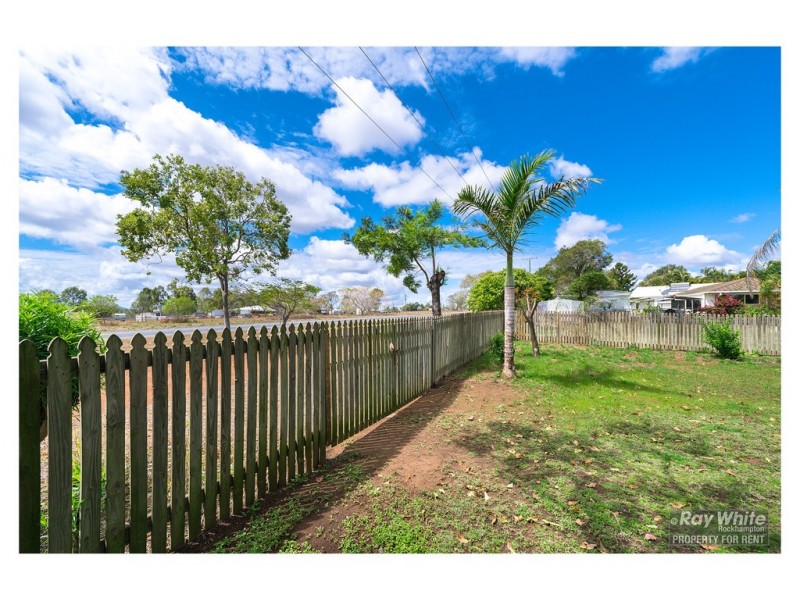 13 Banksia Court, Gracemere QLD 4702