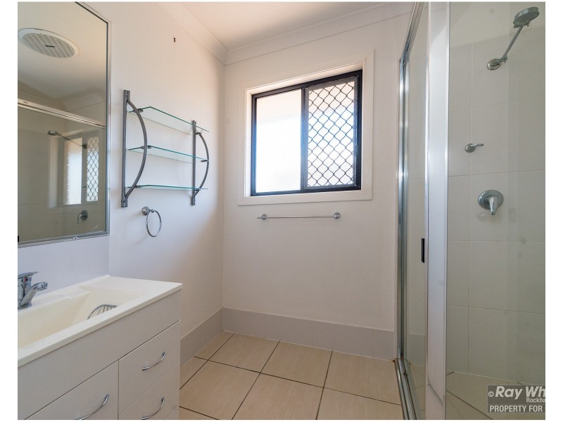 14 John Oxley Street, Gracemere QLD 4702