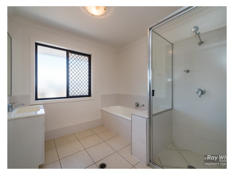 14 John Oxley Street, Gracemere QLD 4702