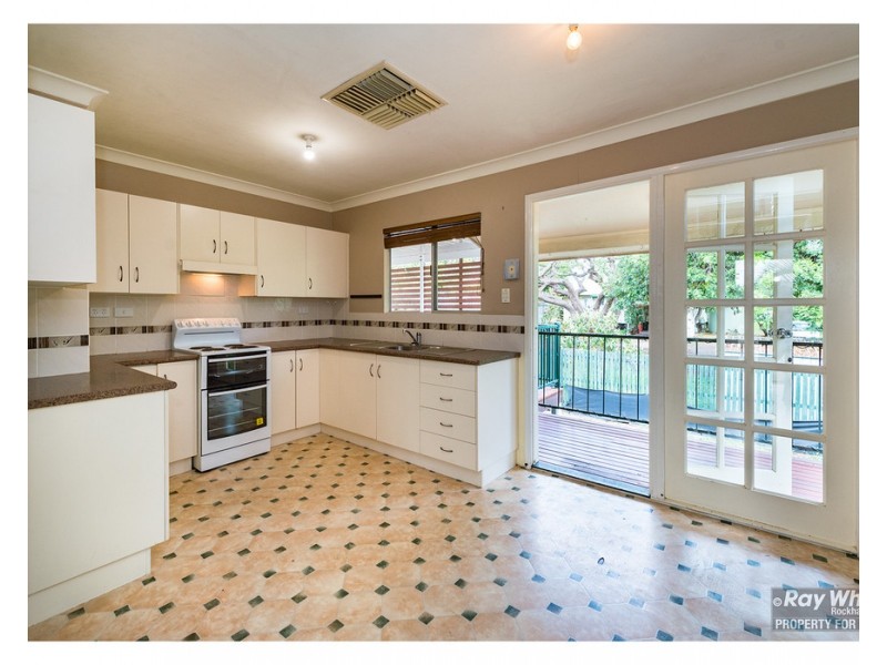 11 Sydney King Close, Gracemere QLD 4702