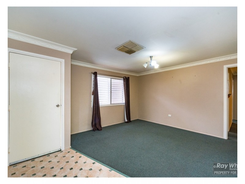 11 Sydney King Close, Gracemere QLD 4702