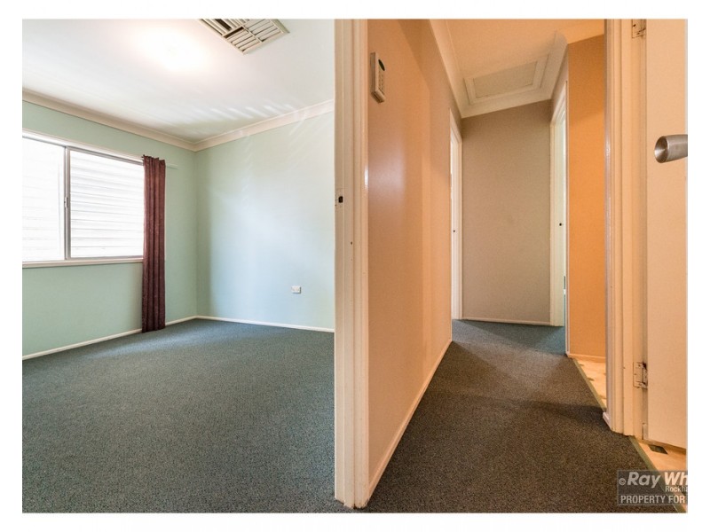 11 Sydney King Close, Gracemere QLD 4702