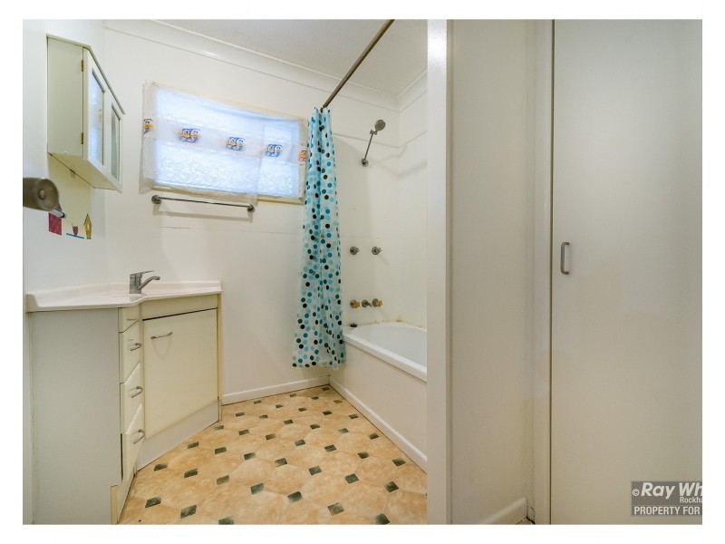 11 Sydney King Close, Gracemere QLD 4702