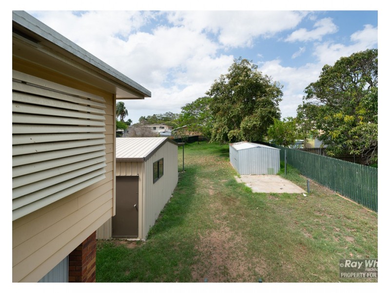 11 Sydney King Close, Gracemere QLD 4702